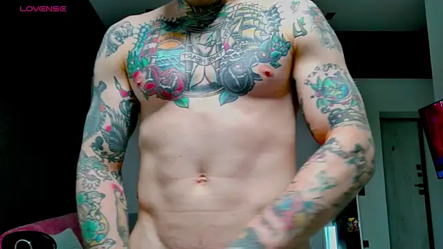 Snapshot of white_King9999 chatting on October 28, 1:25 pm white King9999 online show from October 28, 1:25 pm