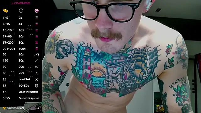 Snapshot of white_King9999 chatting on November 23, 2:28 pm white King9999 online show from November 23, 2:28 pm