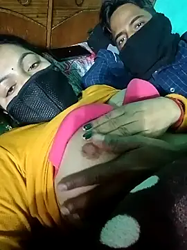 Snapshot of Lustyful_Couple chatting on January 4, 8:17 am Lustyful Couple online show from January 4, 8:17 am