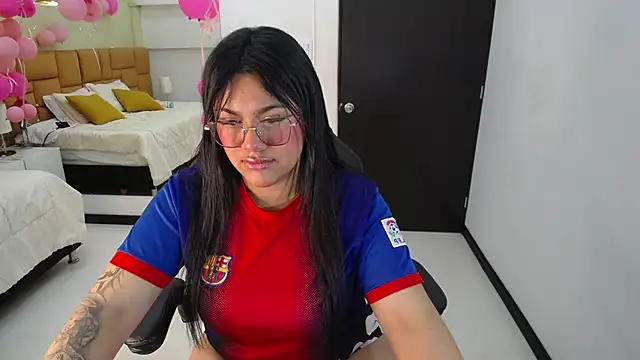 Snapshot of _Dulcinea_1 chatting on February 7, 3:01 am Dulcinea 1 online show from February 7, 3:01 am