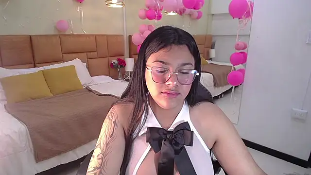 Snapshot of _Dulcinea_1 chatting on February 8, 9:35 am Dulcinea 1 online show from February 8, 9:35 am