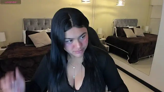 Snapshot of _Dulcinea_1 chatting on October 13, 10:37 am Dulcinea 1 online show from October 13, 10:37 am