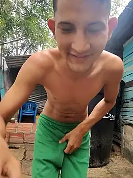 Valentinacuc online show from December 19, 2:46 pm