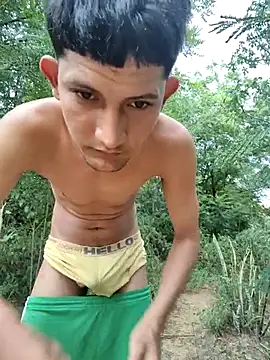 Snapshot of Valentinacuc chatting on May 29, 11:41 am Valentinacuc online show from May 29, 11:41 am