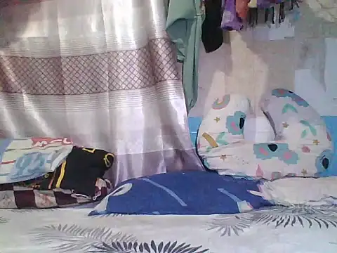 Sweetchuby1995 online show from June 14, 5:20 am