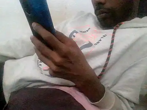 Snapshot of devilsam3327 chatting on December 2, 5:19 pm devilsam3327 online show from December 2, 5:19 pm