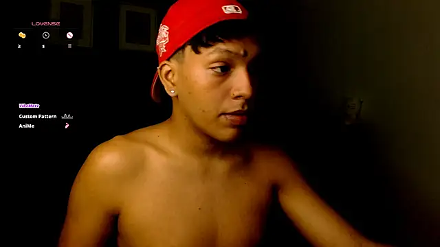 Snapshot of Xander_bonnet1 chatting on January 19, 6:10 pm Xander bonnet1 online show from January 19, 6:10 pm