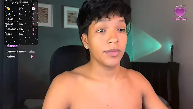 Snapshot of Xander_bonnet1 chatting on February 19, 4:11 pm Xander bonnet1 online show from February 19, 4:11 pm