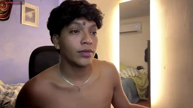 Snapshot of Xander_bonnet1 chatting on November 19, 2:28 pm Xander bonnet1 online show from November 19, 2:28 pm