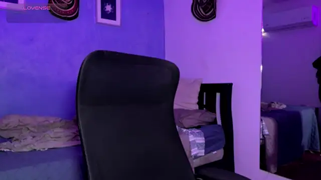 Snapshot of Xander_bonnet1 chatting on November 27, 1:57 pm Xander bonnet1 online show from November 27, 1:57 pm