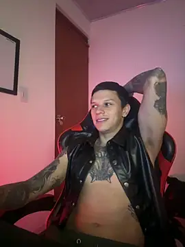 Snapshot of goodboy69l chatting on March 4, 11:00 pm goodboy69l online show from March 4, 11:00 pm