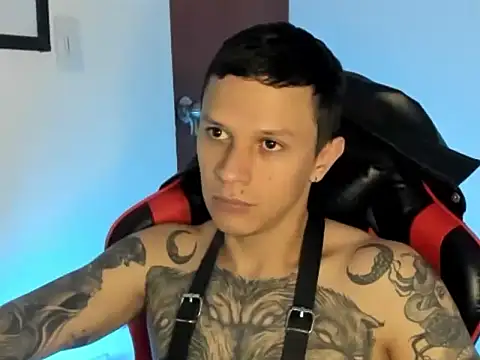 Snapshot of goodboy69l chatting on June 21, 3:58 pm goodboy69l online show from June 21, 3:58 pm