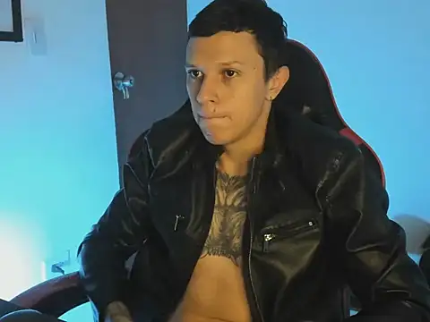 Snapshot of goodboy69l chatting on July 11, 12:08 pm goodboy69l online show from July 11, 12:08 pm