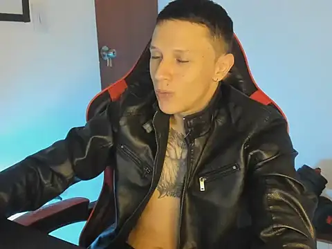 Snapshot of goodboy69l chatting on July 14, 6:13 pm goodboy69l online show from July 14, 6:13 pm