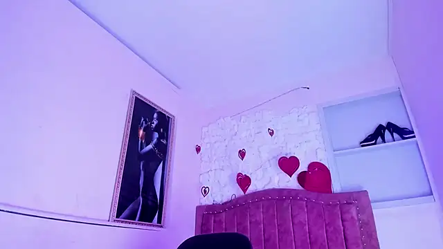 SarahStones online show from September 13, 8:58 am