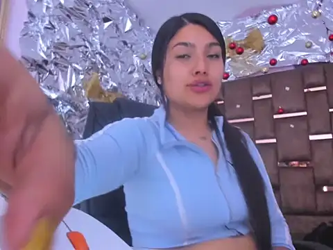 SarahStones online show from December 15, 8:29 am