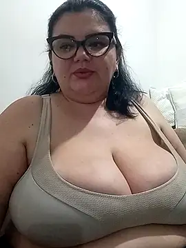 Madisonpalacio online show from October 29, 2:03 am