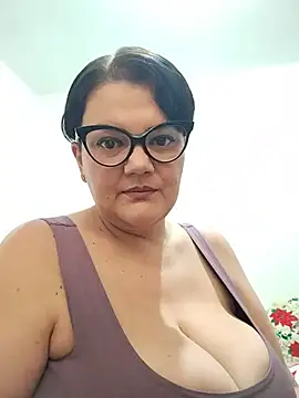 Snapshot of Madisonpalacio chatting on July 5, 4:03 pm Madisonpalacio online show from July 5, 4:03 pm