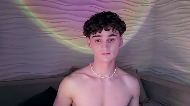 adam 21cm   online show from February 4, 7:44 pm