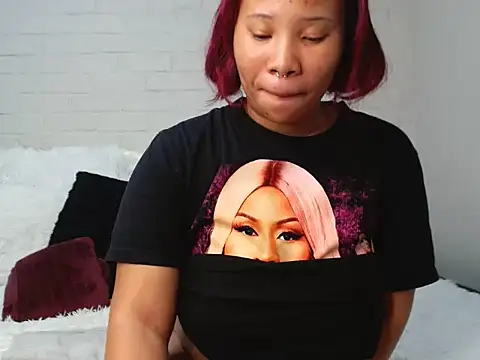 Snapshot of DrippinCaramelCutie chatting on March 2, 12:42 am DrippinCaramelCutie online show from March 2, 12:42 am