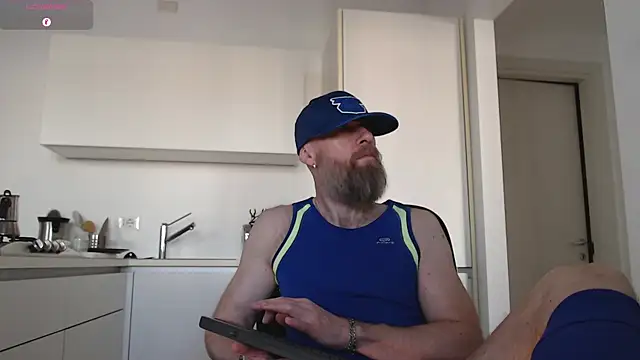 Snapshot of edosilver chatting on March 17, 9:55 am edosilver online show from March 17, 9:55 am