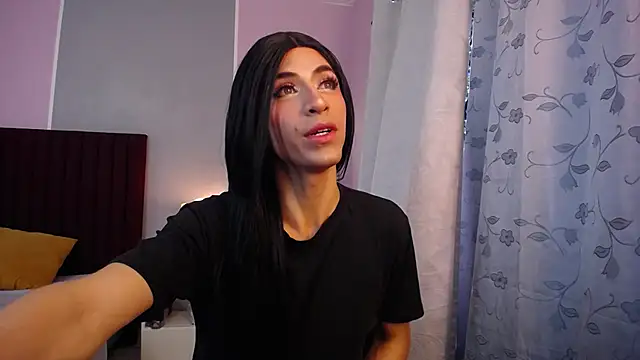 Snapshot of LiahGrey7 chatting on January 9, 1:13 pm LiahGrey7 online show from January 9, 1:13 pm