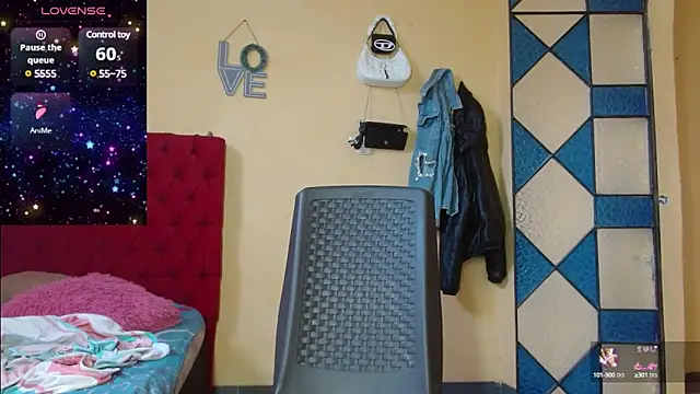 cristinamontiel online show from February 13, 2:20 pm