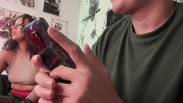 hothoneychile online show from November 8, 4:51 pm