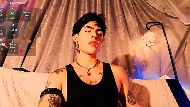 Snapshot of Mathew_stardust chatting on October 24, 1:24 am Mathew stardust online show from October 24, 1:24 am