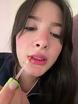 Snapshot of annaharper- chatting on January 24, 8:00 pm annaharper- online show from January 24, 8:00 pm