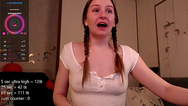 Snapshot of your_jane chatting on October 6, 2:42 am your jane online show from October 6, 2:42 am