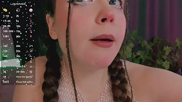 Snapshot of SunnyRisha chatting on February 7, 1:01 pm SunnyRisha online show from February 7, 1:01 pm