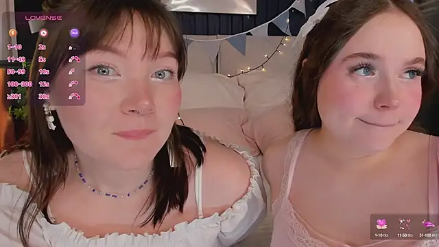 Snapshot of SunnyRisha chatting on March 9, 6:06 am SunnyRisha online show from March 9, 6:06 am