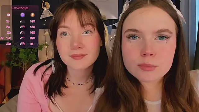 Snapshot of SunnyRisha chatting on March 15, 6:03 am SunnyRisha online show from March 15, 6:03 am