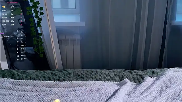 Snapshot of SunnyRisha chatting on September 30, 5:01 am SunnyRisha online show from September 30, 5:01 am