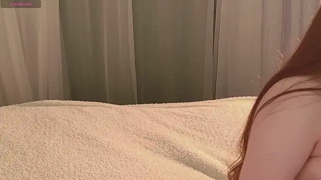 Snapshot of SunnyRisha chatting on October 31, 5:19 am SunnyRisha online show from October 31, 5:19 am