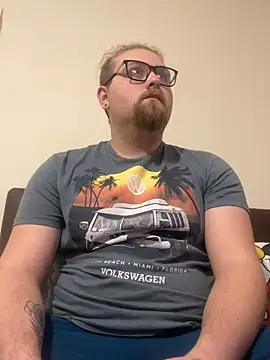 Snapshot of chubbydadb0d chatting on January 29, 6:50 pm chubbydadb0d online show from January 29, 6:50 pm
