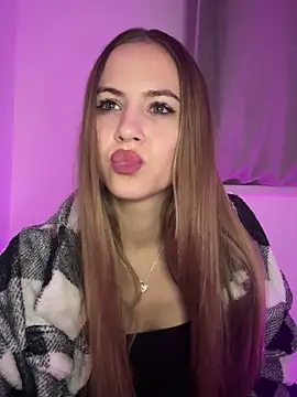 Snapshot of CherieDane chatting on November 8, 1:28 am CherieDane online show from November 8, 1:28 am