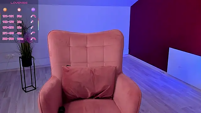 Snapshot of CherieDane chatting on December 2, 12:21 pm CherieDane online show from December 2, 12:21 pm