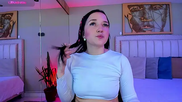  EmilyJireh  online show from March 5, 7:21 pm