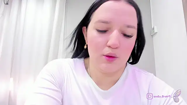  EmilyJireh  online show from August 4, 7:38 pm