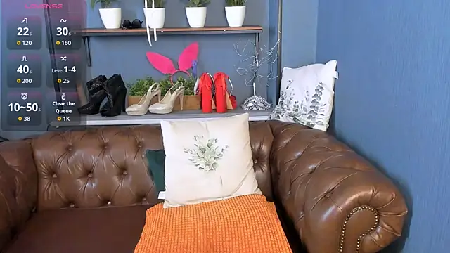 JesiaFoxi online show from June 14, 3:47 pm