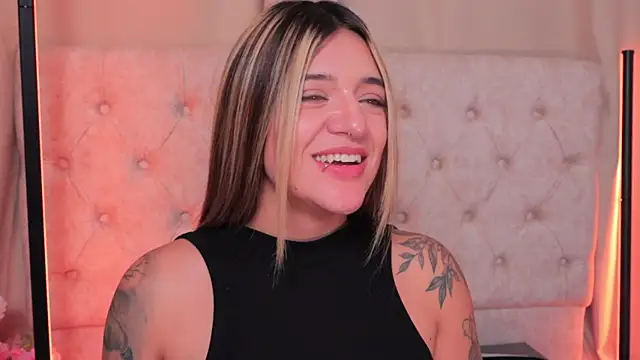 ashleyvalirya online show from January 31, 10:10 am