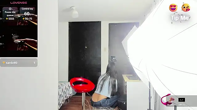 tatiana valencia online show from January 13, 2:00 pm