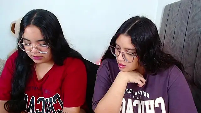 maddie-and-chelsea- online show from January 12, 10:43 pm