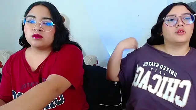 maddie-and-chelsea- online show from January 13, 2:18 am