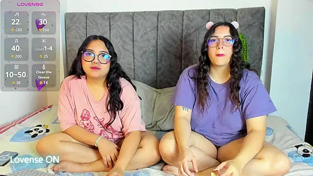 maddie-and-chelsea- online show from March 15, 10:16 pm