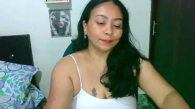 zaray bella online show from April 28, 9:31 pm