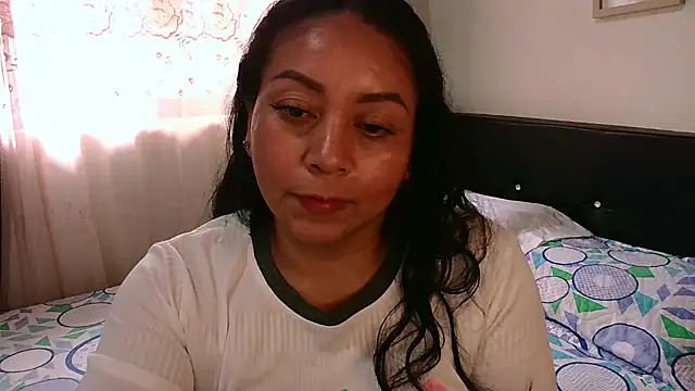 zaray bella online show from June 6, 9:08 pm