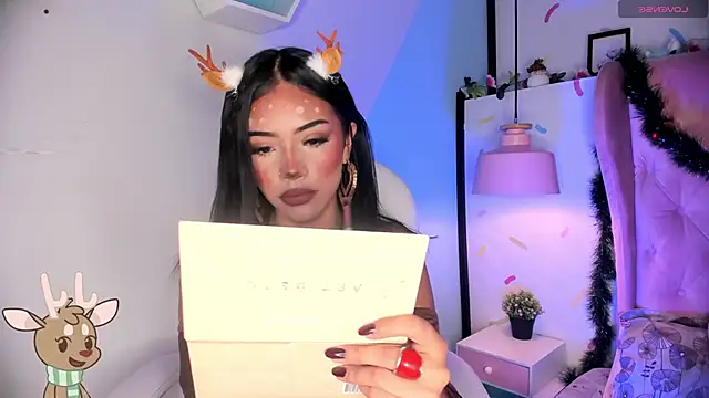 Snapshot of Giovanna_oliveira chatting on December 30, 4:53 am Giovanna oliveira online show from December 30, 4:53 am